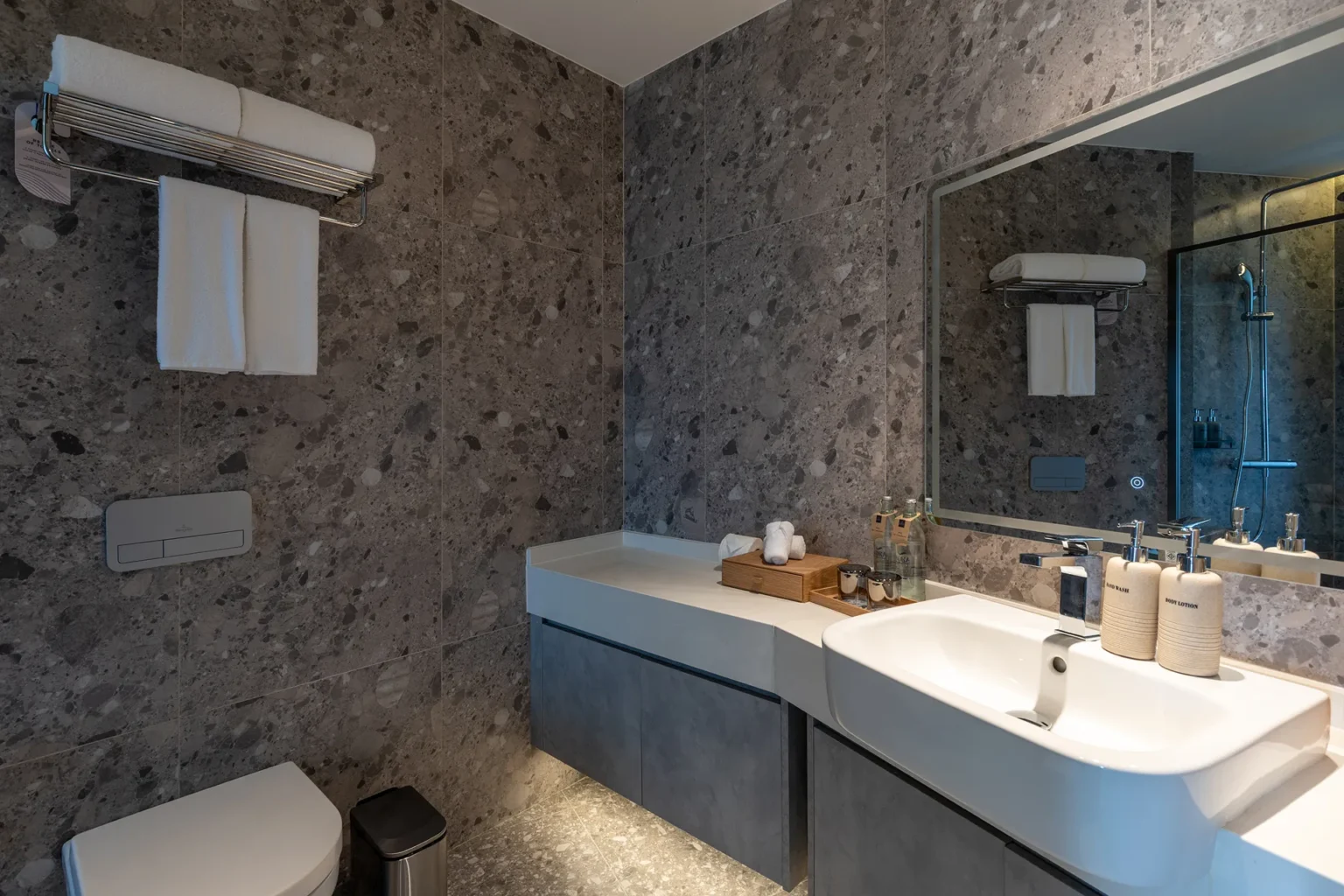 Kora Beach Resort Phuket_Accomodations_Junior Suite (10) 1