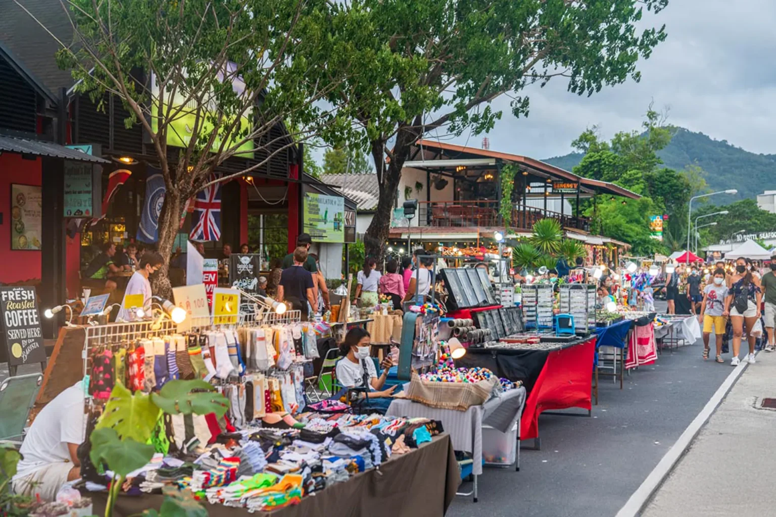 Boat-Avenue-Night-Market-Only-Friday 1
